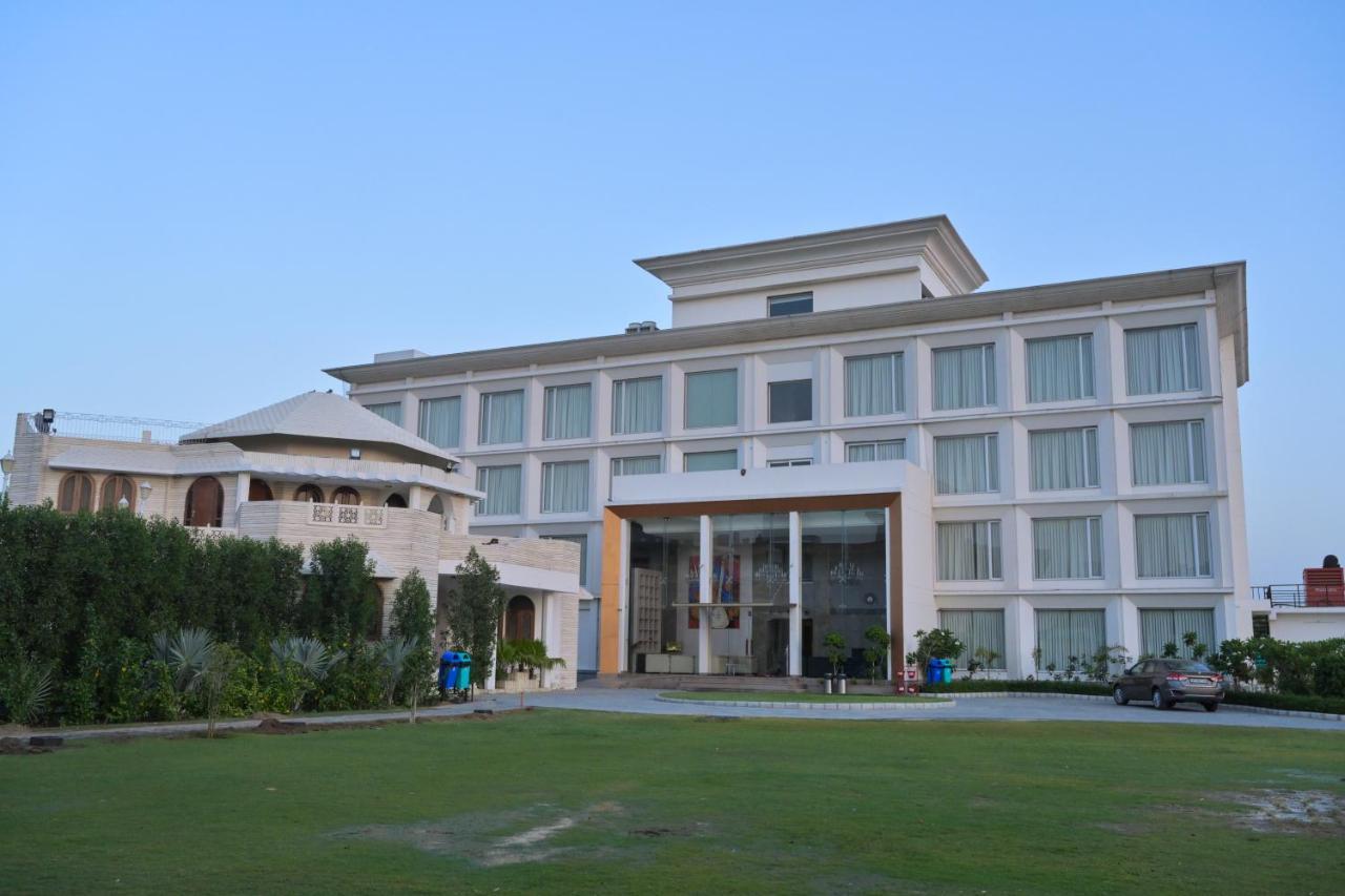 Stardom Resort Τζαϊπούρ Εξωτερικό φωτογραφία