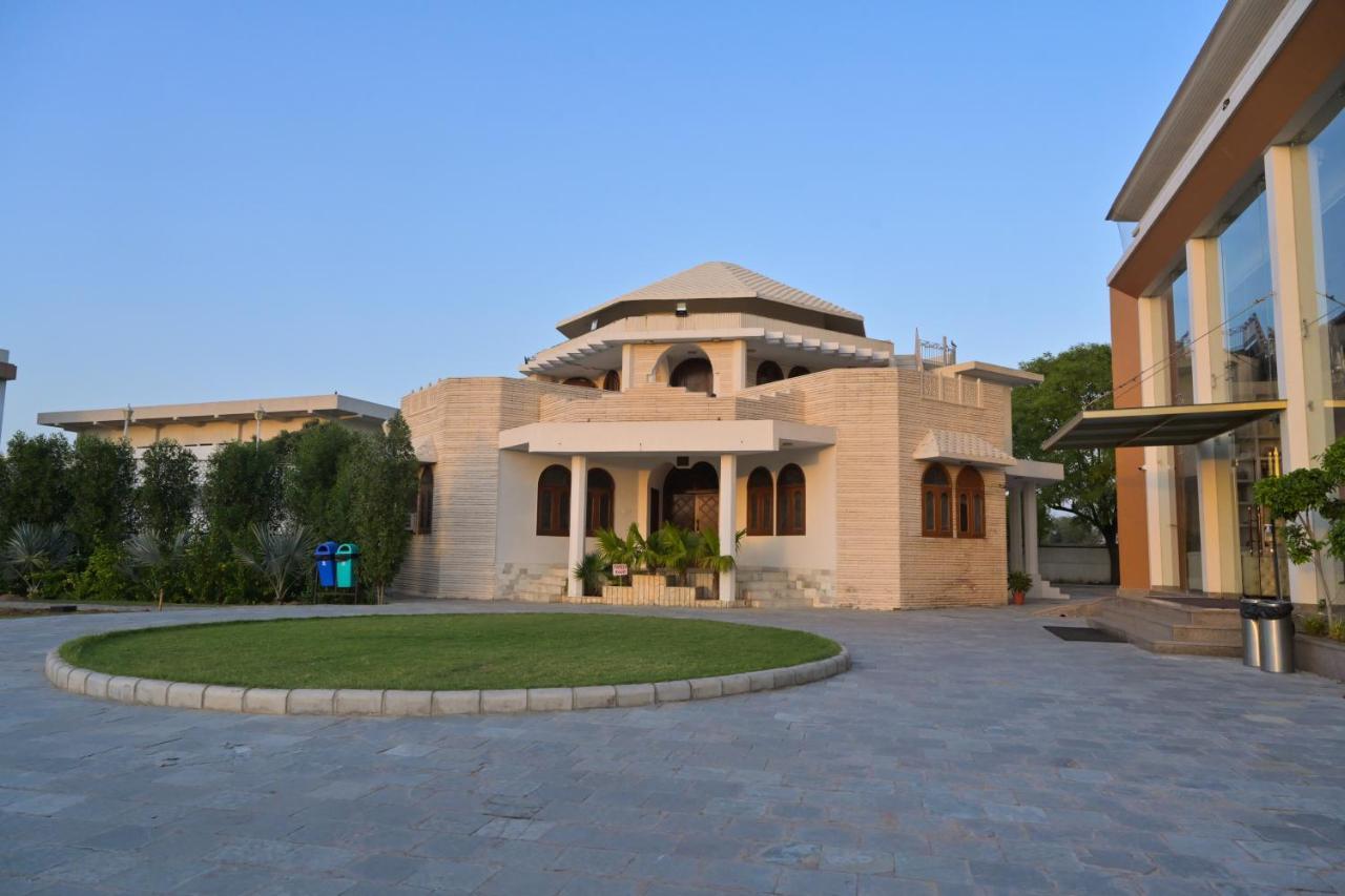 Stardom Resort Τζαϊπούρ Εξωτερικό φωτογραφία