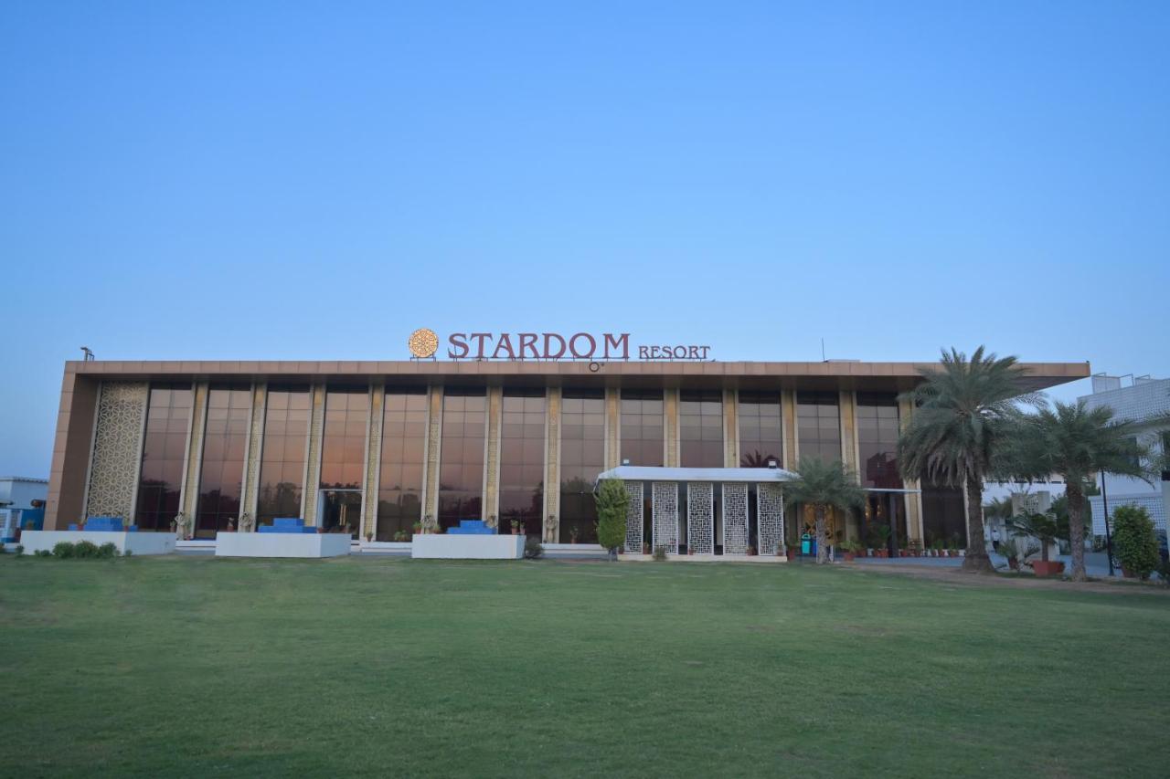 Stardom Resort Τζαϊπούρ Εξωτερικό φωτογραφία