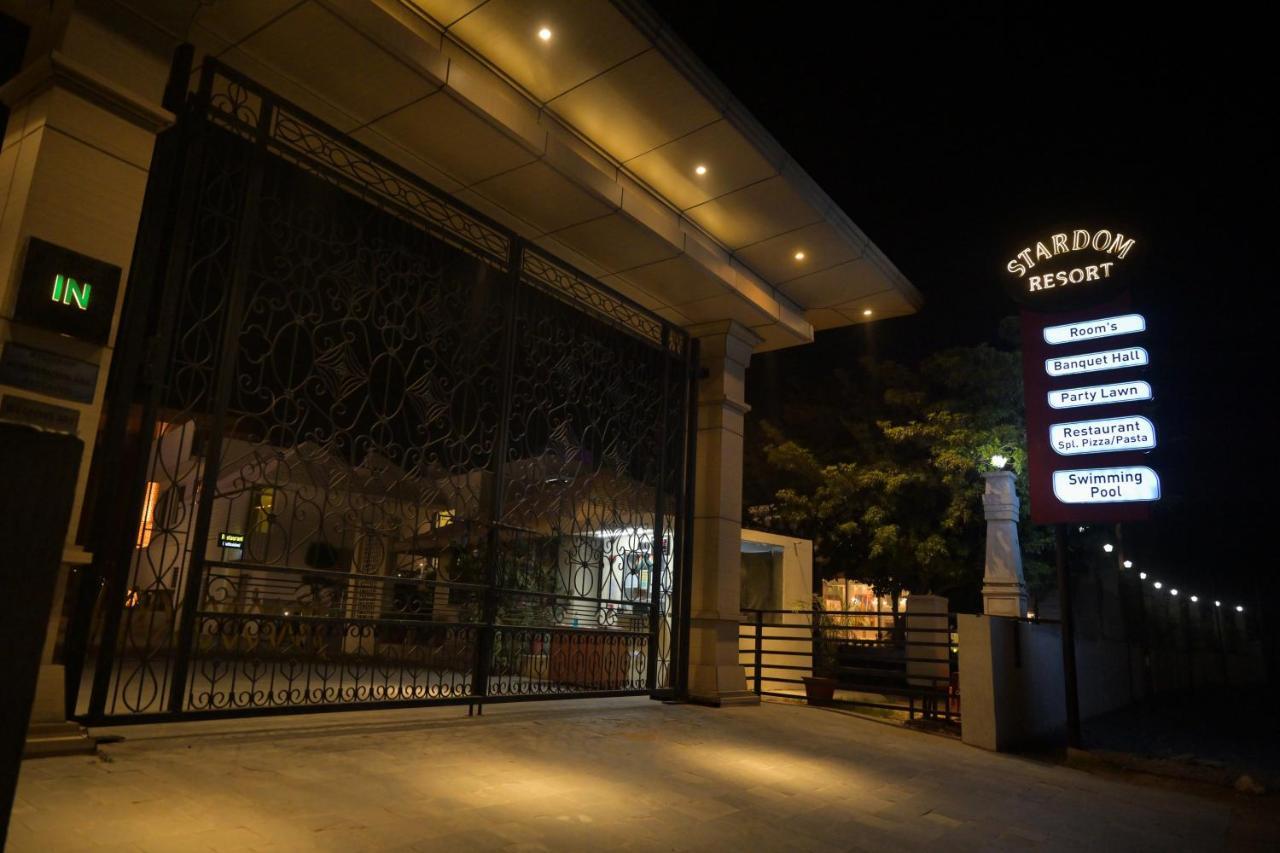 Stardom Resort Τζαϊπούρ Εξωτερικό φωτογραφία