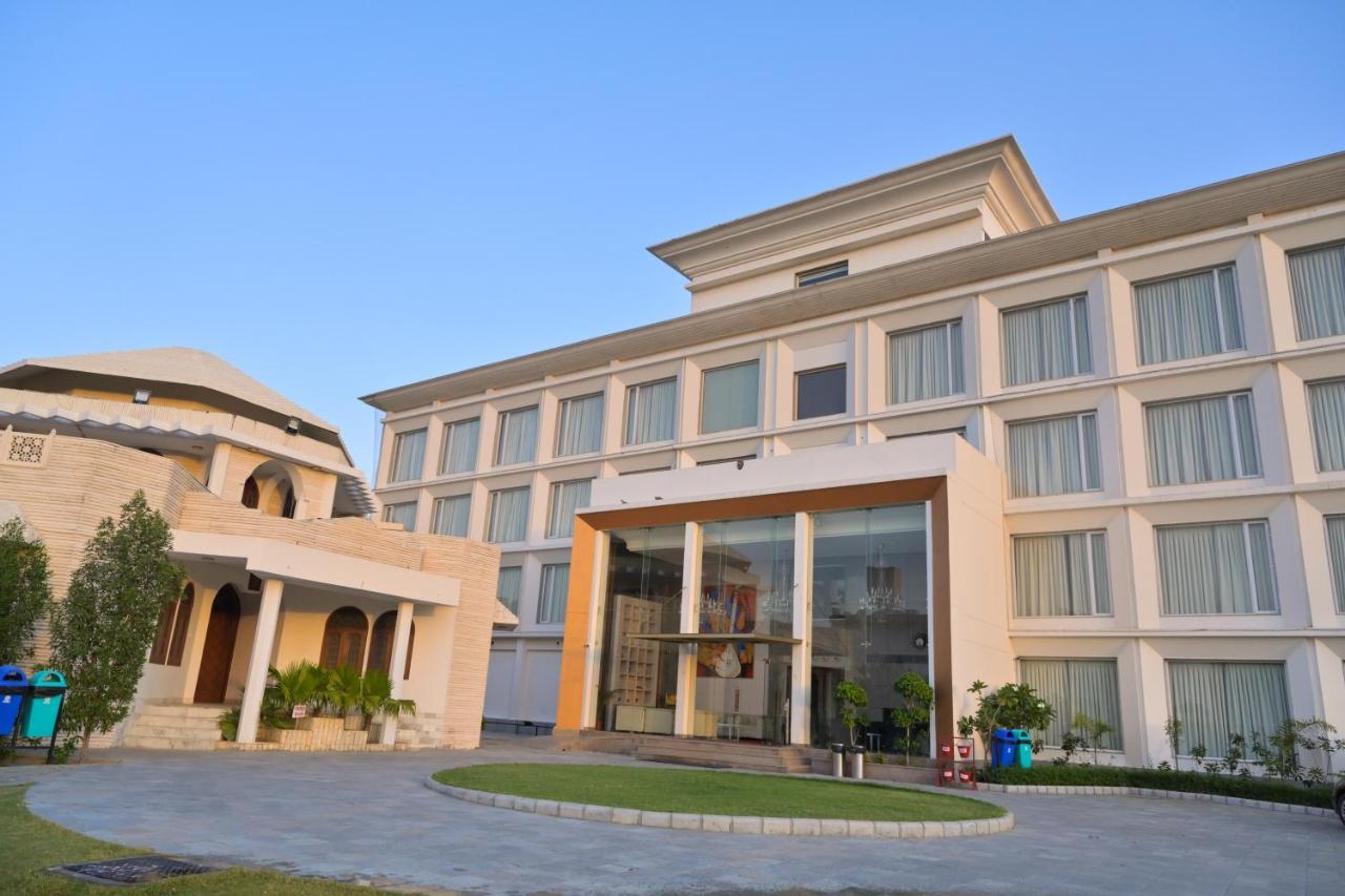 Stardom Resort Τζαϊπούρ Εξωτερικό φωτογραφία