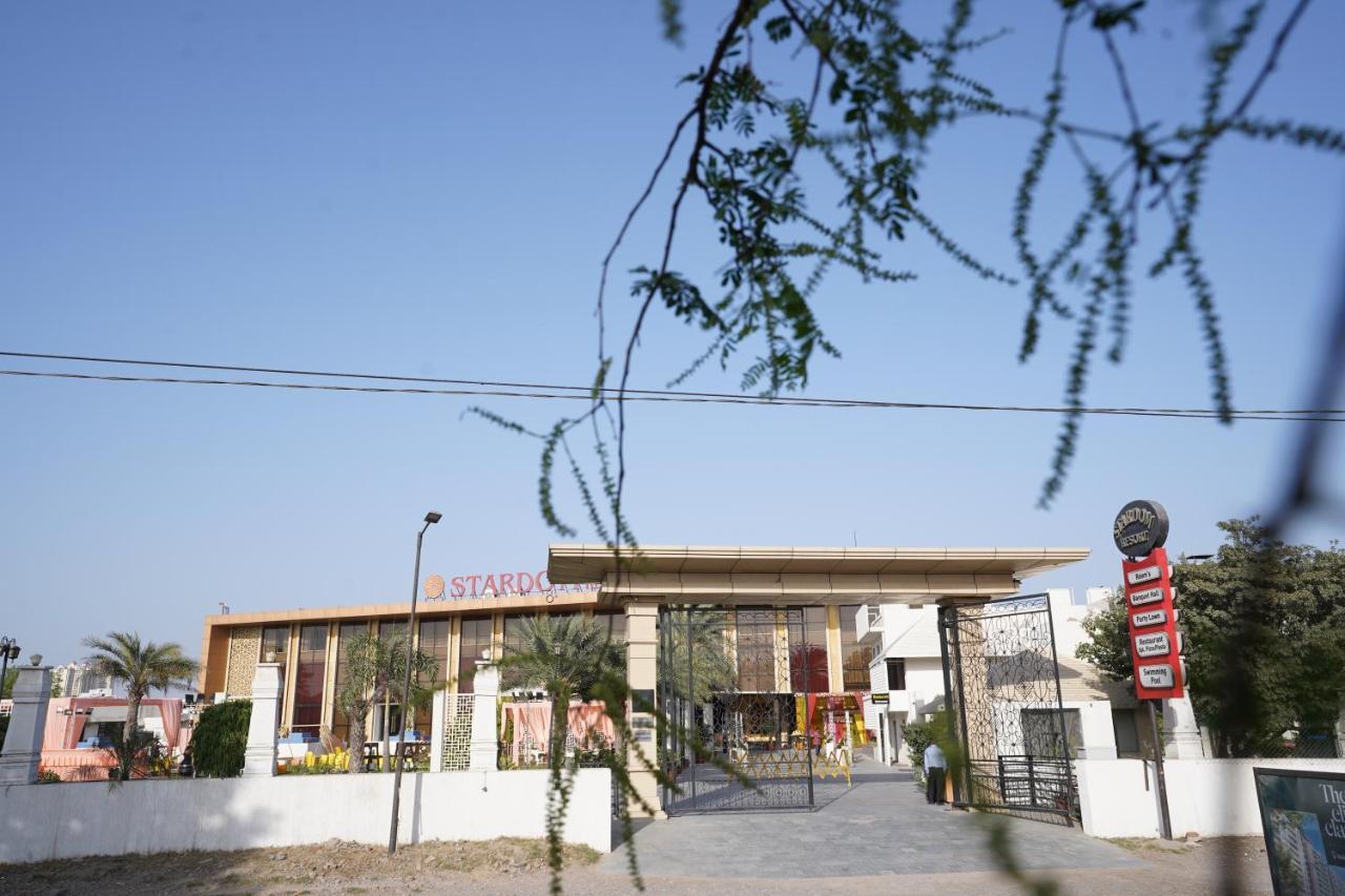 Stardom Resort Τζαϊπούρ Εξωτερικό φωτογραφία