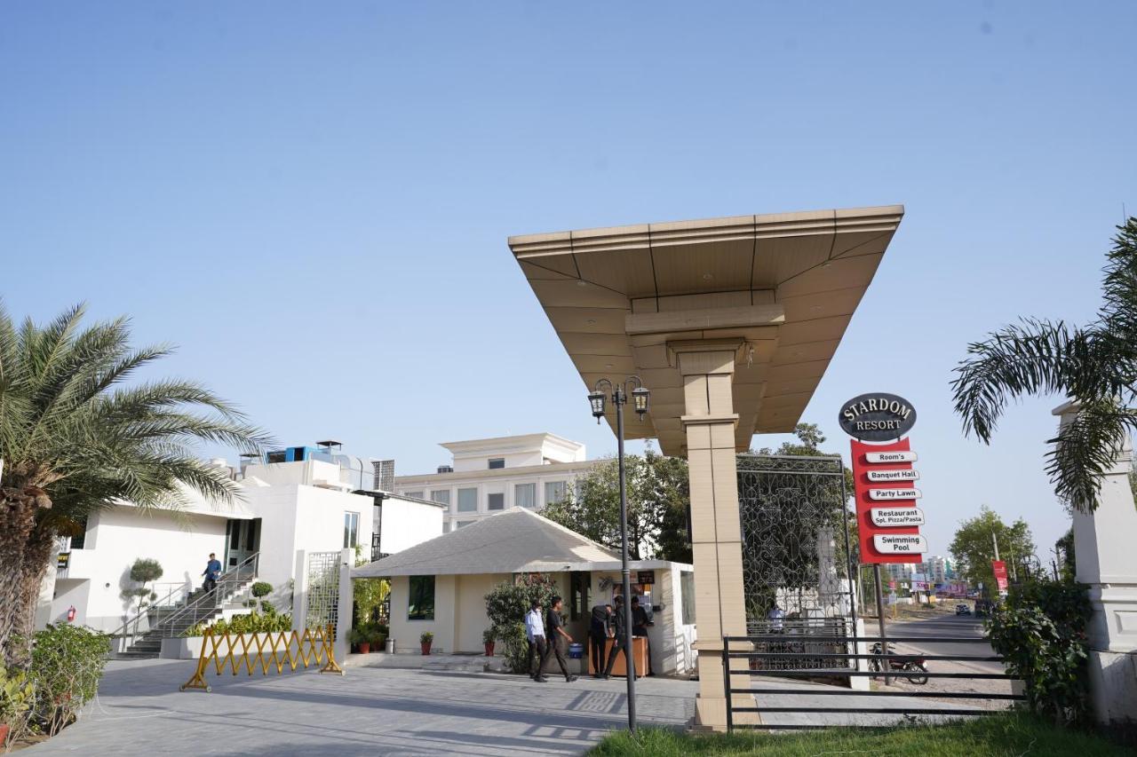Stardom Resort Τζαϊπούρ Εξωτερικό φωτογραφία